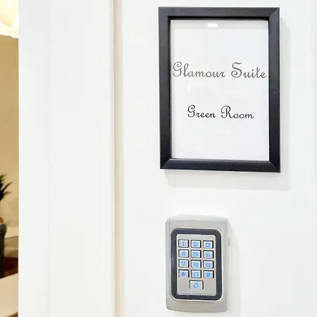 Glamour By Accomodo 4*