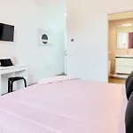Glamour By Accomodo Bed & Breakfast 4*