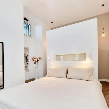 Bed & Breakfast Glamour *